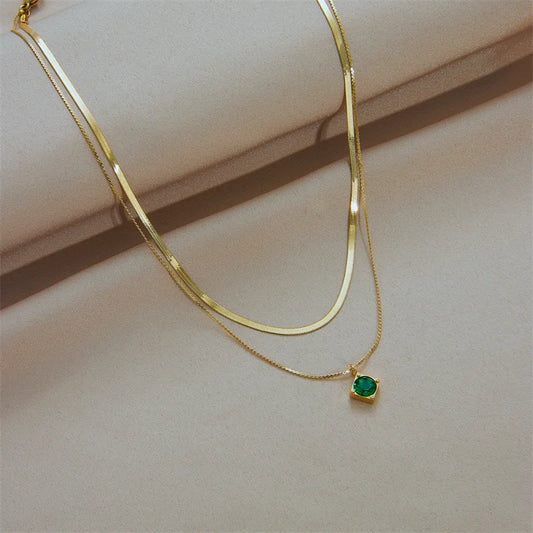 Collar Layering Elegante con Zirconia Verde